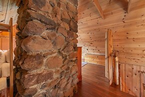 Authentic & Stylish Cabin in Lake Tahoe by Sierra Getaways