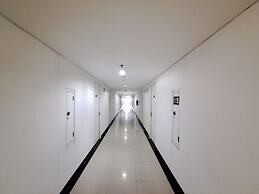 OYO Life 93140 Apartment Grand Sentraland By Fahri