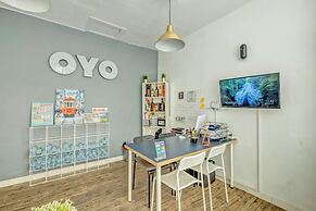 OYO Life 93097 Apartemen Gateway Pasteur By Kaisar Room