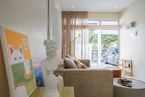 2 Bedroom Landed House Near Icon City BM