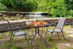 Amã Stays & Trails The Deck, Girnar Forest, Junagarh
