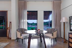 Amã Stays & Trails The Deck, Girnar Forest, Junagarh