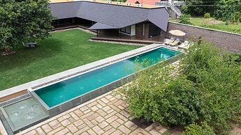 Amã Stays & Trails The Deck, Girnar Forest, Junagarh