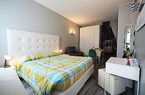 Holiday Homes Aparthotel Milano