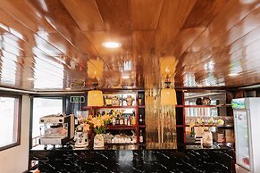 Honey Boutique Cruise