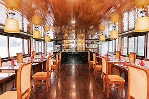 Honey Boutique Cruise