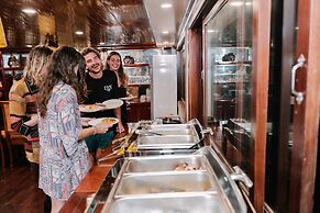 Honey Boutique Cruise