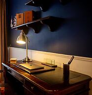 Navy Apartment by Wonderful Italy