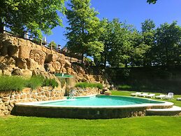Residence with swimming pool in Sorano