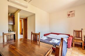 Residence with swimming pool in Sorano