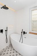 Two Bedroom Apartment Gdynia by Renters