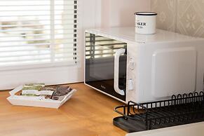 Two Bedroom Apartment Gdynia by Renters