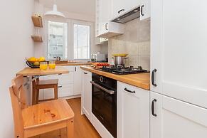 Two Bedroom Apartment Gdynia by Renters