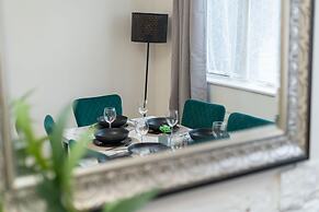 Impeccable 3-bed House in Abbeywood