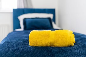 Impeccable 3-bed House in Abbeywood