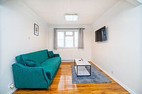 Impeccable 3-bed House in Abbeywood