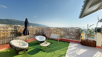 A bright and relaxing penthouse