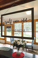 Wolf Cove Inn