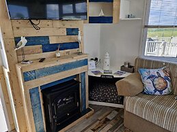 Driftwood Cabin - Dog Friendly, Anderby Creek