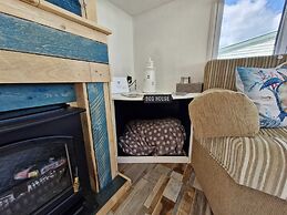 Driftwood Cabin - Dog Friendly, Anderby Creek