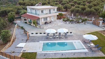 Villa Nontas Ntina with Private Pool