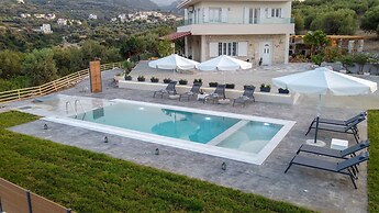 Villa Nontas Ntina with Private Pool