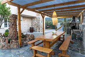 Villa Nontas Ntina with Private Pool