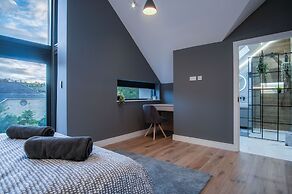 Ty Cyfoes - Luxurious 4 Bedroom - St. Florence