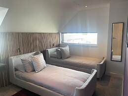 Ty Cyfoes - Luxurious 4 Bedroom - St. Florence