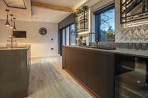 Ty Cyfoes - Luxurious 4 Bedroom - St. Florence