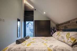 Ty Cyfoes - Luxurious 4 Bedroom - St. Florence