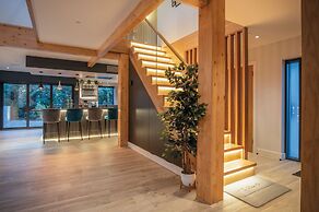 Ty Cyfoes - Luxurious 4 Bedroom - St. Florence