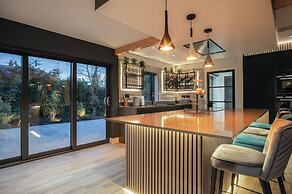 Ty Cyfoes - Luxurious 4 Bedroom - St. Florence