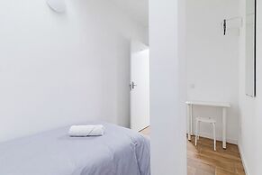 AYZ Luis Cabrera-Auto check-in property