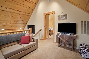 Deer Park Cabin 3 Bedroom Home by RedAwning