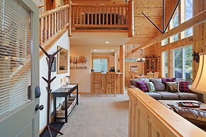 Deer Park Cabin 3 Bedroom Home by RedAwning