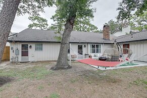 Houston Home w/ Patio ~ 14 Mi to Downtown!