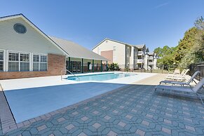 Modern Destin Condo: Walk to Golf Course & Beach!