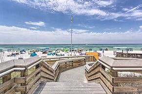 Walk to Golf Course & Beach: Modern Destin Condo