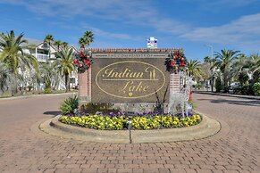 Walk to Golf Course & Beach: Modern Destin Condo