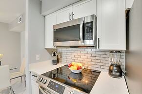 Walk to Golf Course & Beach: Modern Destin Condo