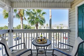 Walk to Golf Course & Beach: Modern Destin Condo
