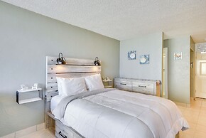 Breezy Daytona Beach Studio w/ Balcony & Views!