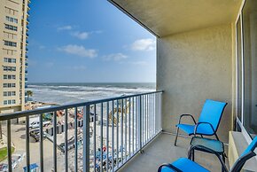 Breezy Daytona Beach Studio w/ Balcony & Views!