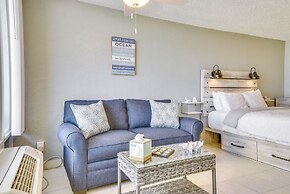 Breezy Daytona Beach Studio w/ Balcony & Views!
