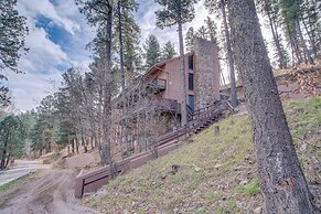 Ruidoso Cabin Retreat w/ Multi-level Deck