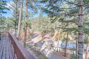 Ruidoso Cabin Retreat w/ Multi-level Deck