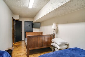 Ruidoso Cabin Retreat w/ Multi-level Deck