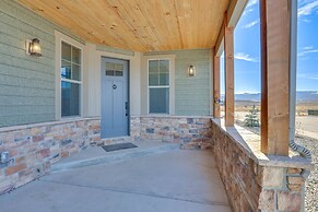 Spacious Colorado Abode - Hot Tub & Mountain Views