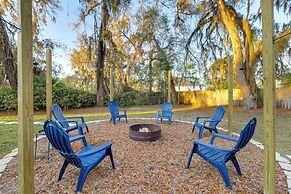 Gainesville Home w/ Fire Pit, 4 Mi to UF Campus!